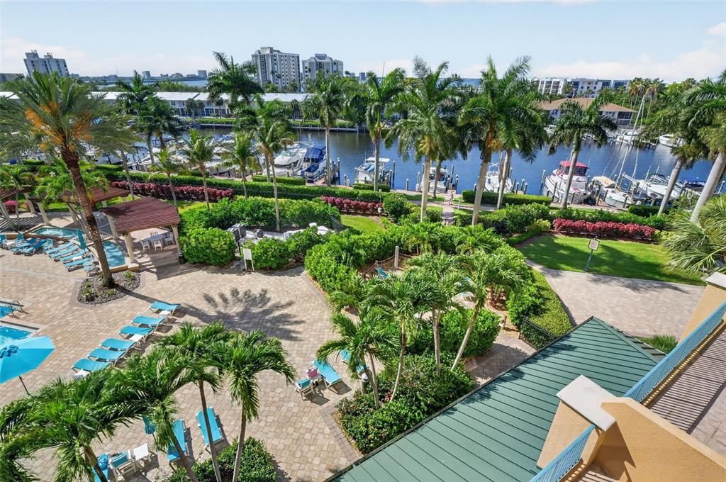 For Sale: $489,000 (2 beds, 2 baths, 1786 Square Feet)