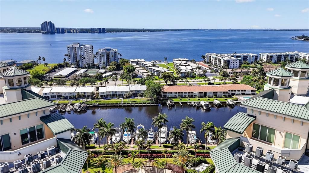 For Sale: $489,000 (2 beds, 2 baths, 1786 Square Feet)