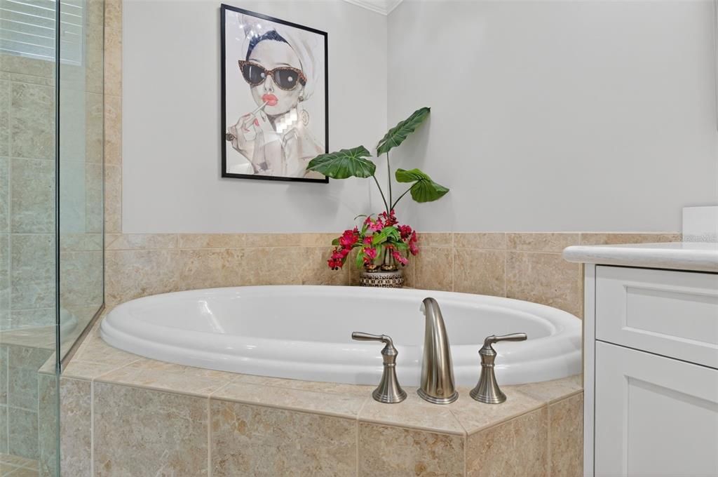 For Sale: $489,000 (2 beds, 2 baths, 1786 Square Feet)