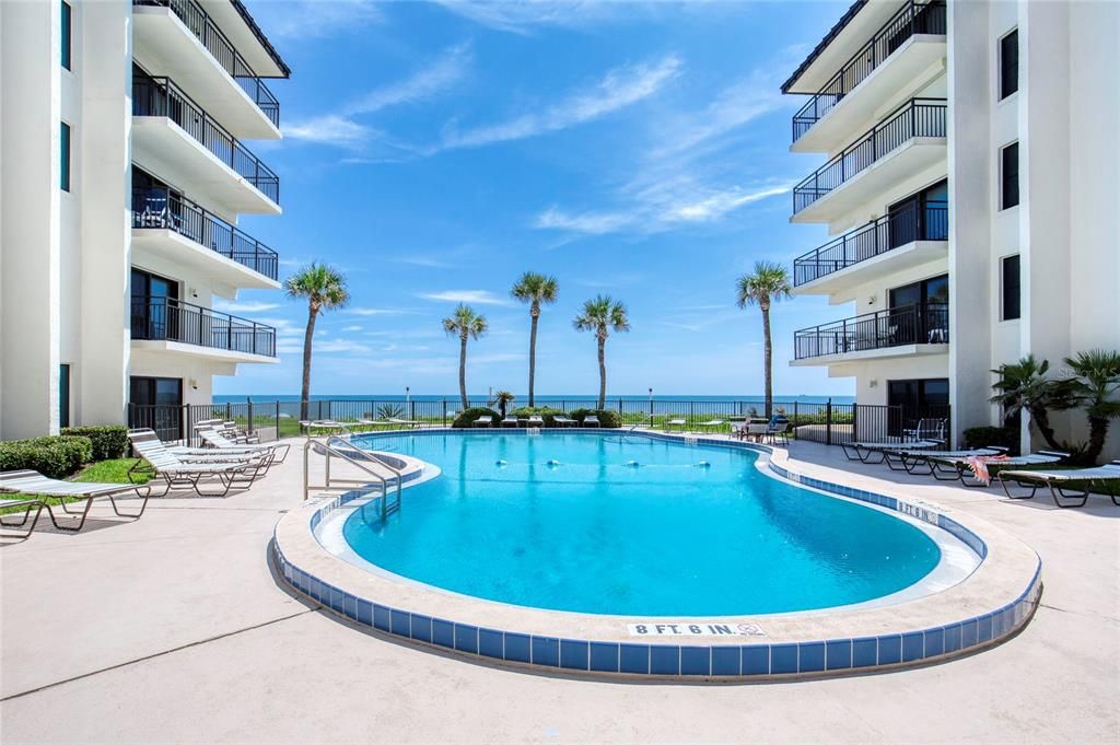 For Sale: $399,000 (2 beds, 2 baths, 1013 Square Feet)