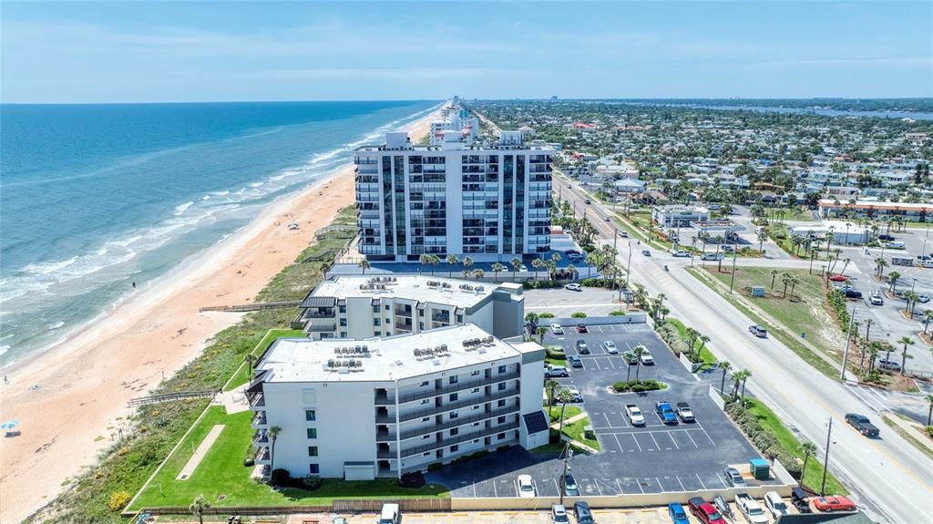 For Sale: $399,000 (2 beds, 2 baths, 1013 Square Feet)