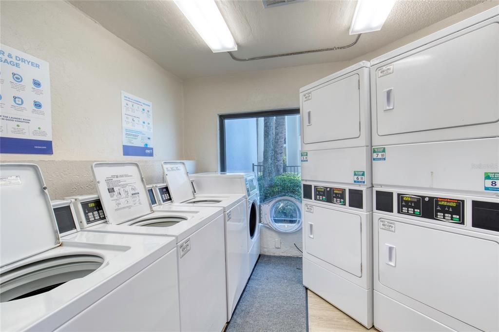 For Sale: $399,000 (2 beds, 2 baths, 1013 Square Feet)