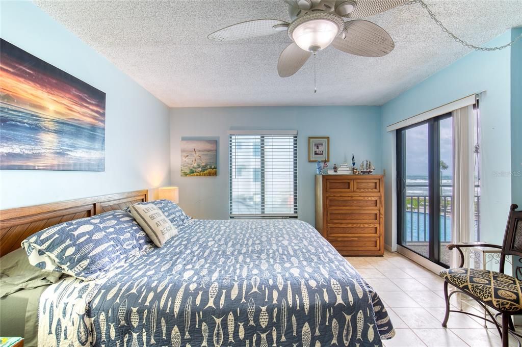 For Sale: $399,000 (2 beds, 2 baths, 1013 Square Feet)
