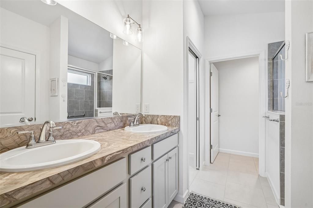 На продажу: $339,000 (2 спален, 2 ванн, 1257 Квадратных фут)