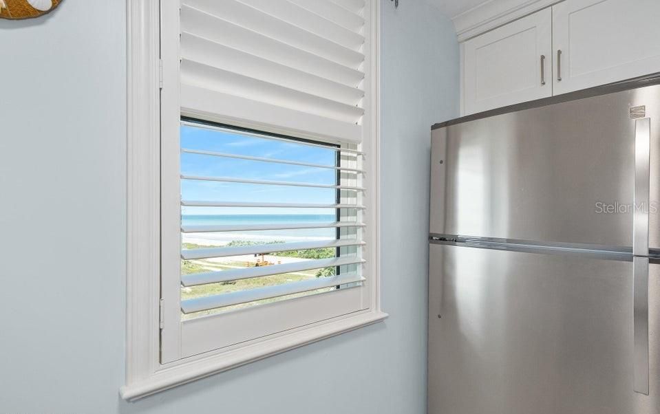 For Sale: $345,000 (2 beds, 2 baths, 1275 Square Feet)