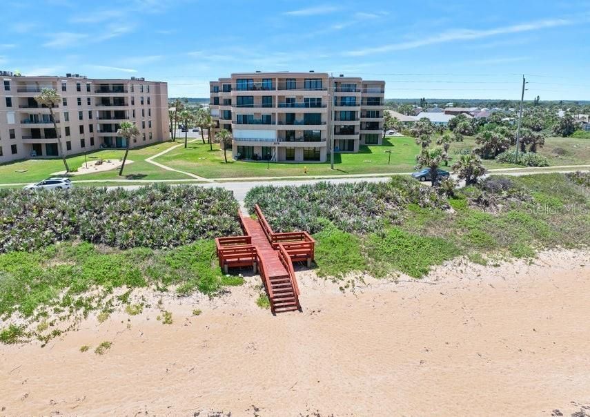 For Sale: $345,000 (2 beds, 2 baths, 1275 Square Feet)