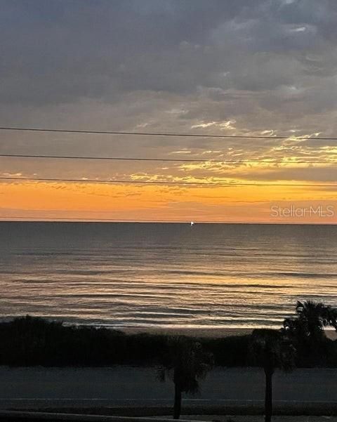 For Sale: $345,000 (2 beds, 2 baths, 1275 Square Feet)