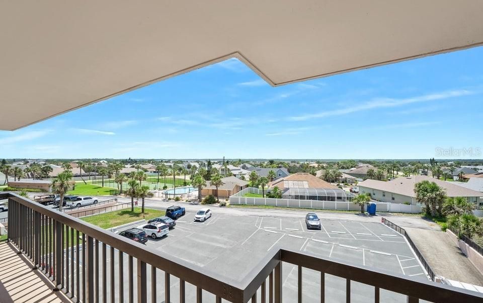 For Sale: $345,000 (2 beds, 2 baths, 1275 Square Feet)