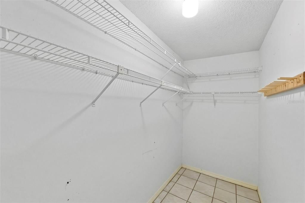 Под контрактом: $229,000 (2 спален, 2 ванн, 1458 Квадратных фут)