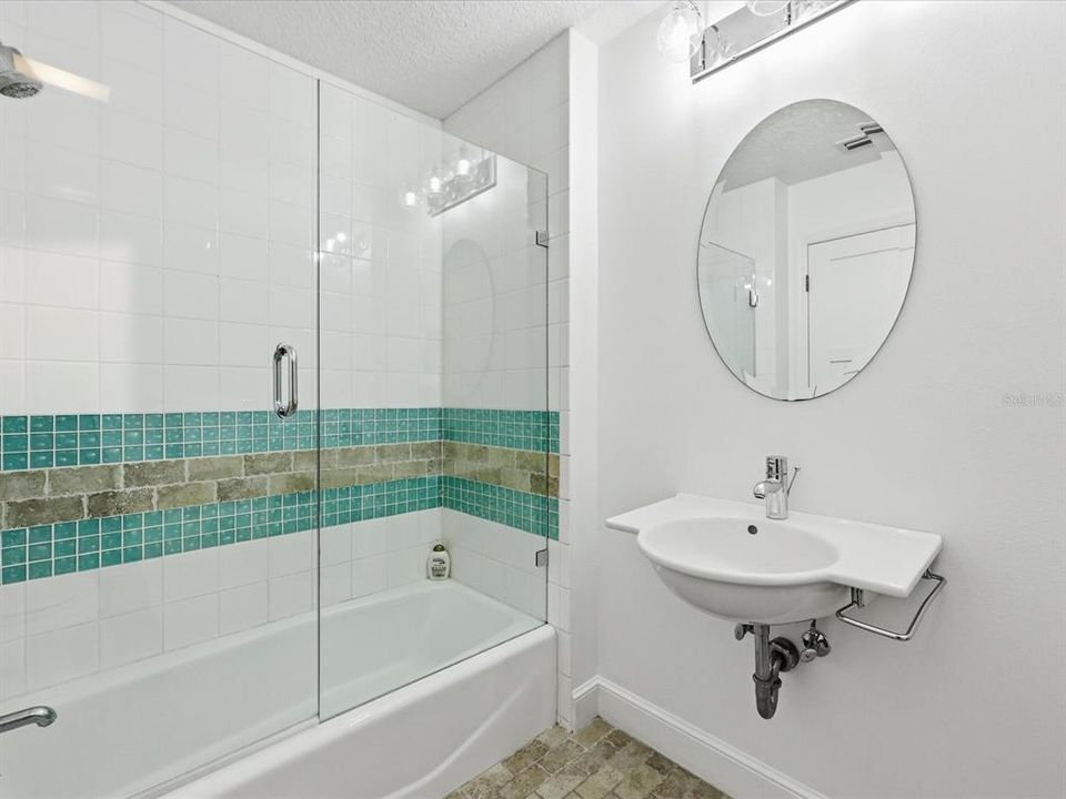En Venta: $1,295,000 (4 camas, 5 baños, 3971 Pies cuadrados)