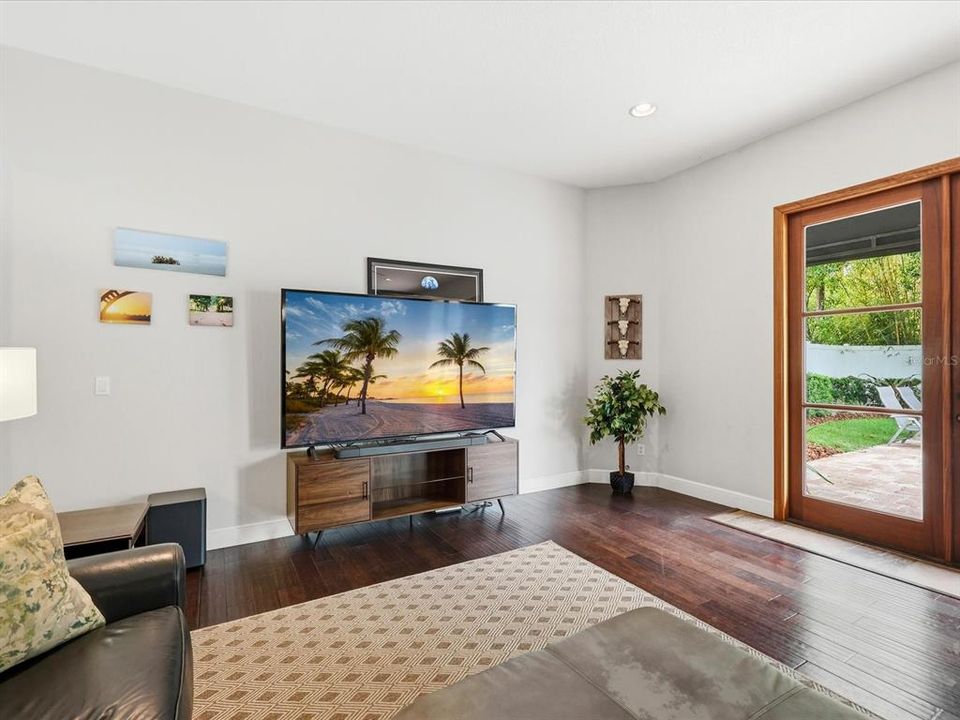 En Venta: $1,295,000 (4 camas, 5 baños, 3971 Pies cuadrados)