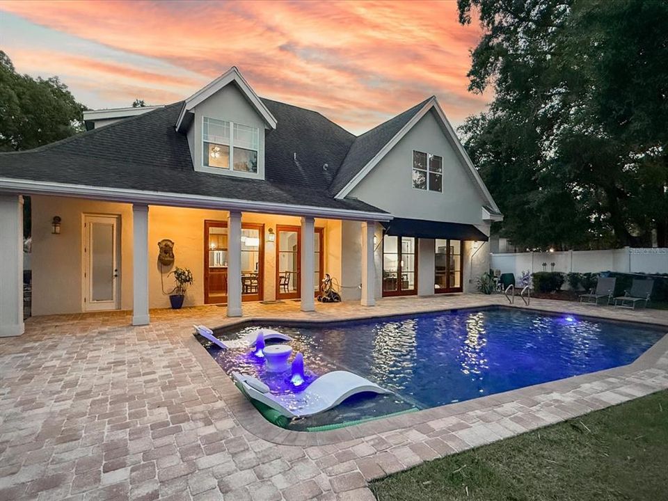 En Venta: $1,295,000 (4 camas, 5 baños, 3971 Pies cuadrados)