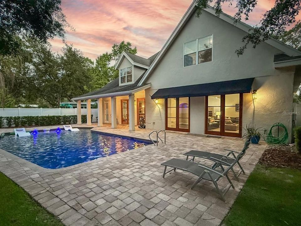 En Venta: $1,295,000 (4 camas, 5 baños, 3971 Pies cuadrados)