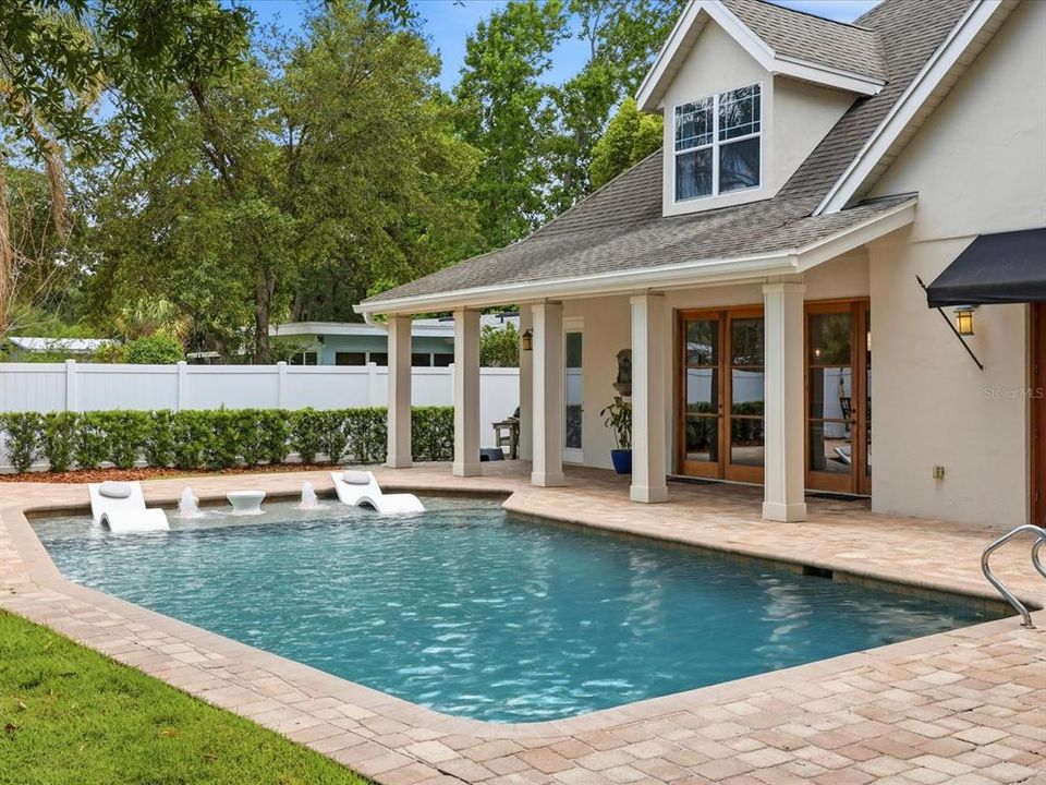 En Venta: $1,295,000 (4 camas, 5 baños, 3971 Pies cuadrados)
