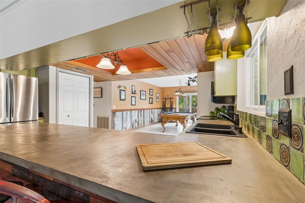 Active With Contract: $515,000 (3 beds, 2 baths, 1739 Square Feet)