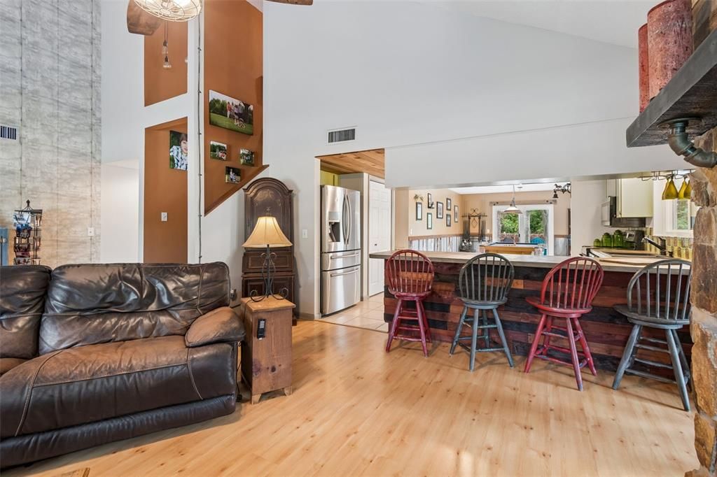 Active With Contract: $515,000 (3 beds, 2 baths, 1739 Square Feet)