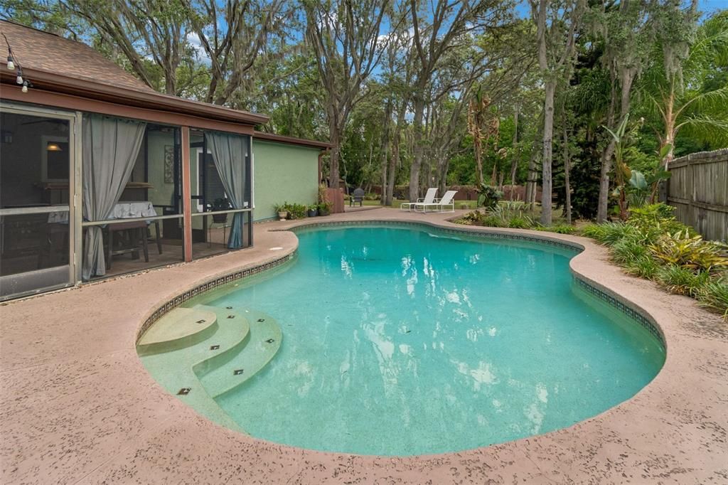 Active With Contract: $515,000 (3 beds, 2 baths, 1739 Square Feet)