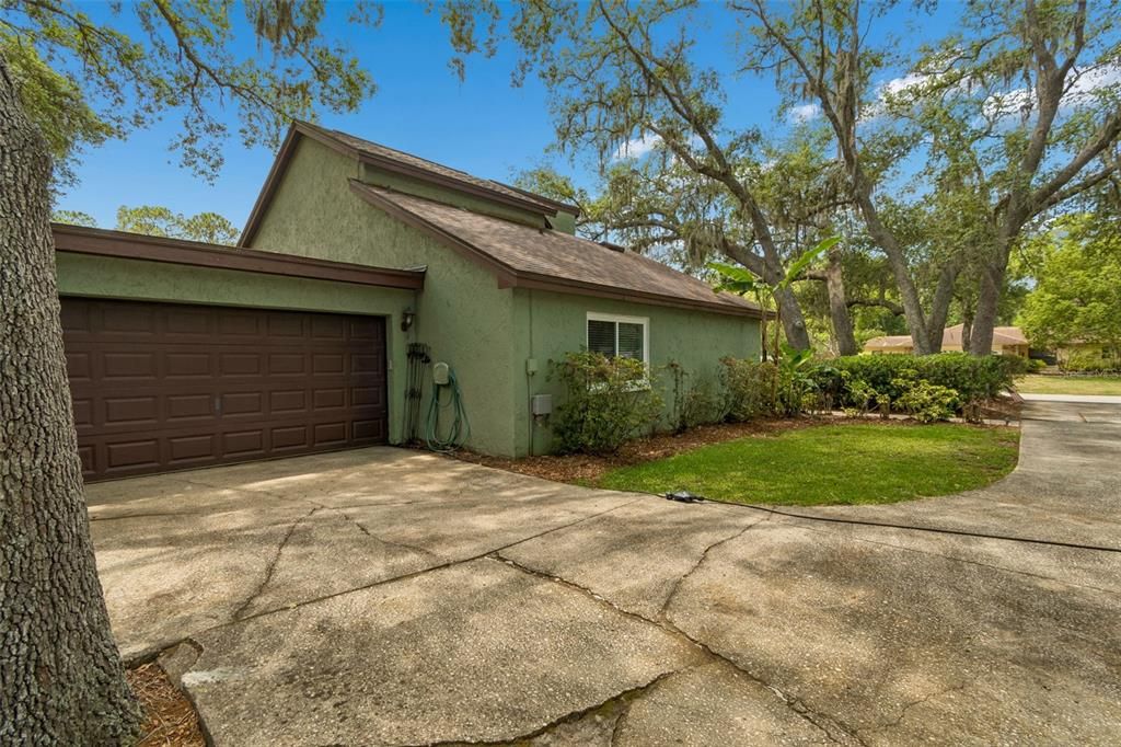 Active With Contract: $515,000 (3 beds, 2 baths, 1739 Square Feet)