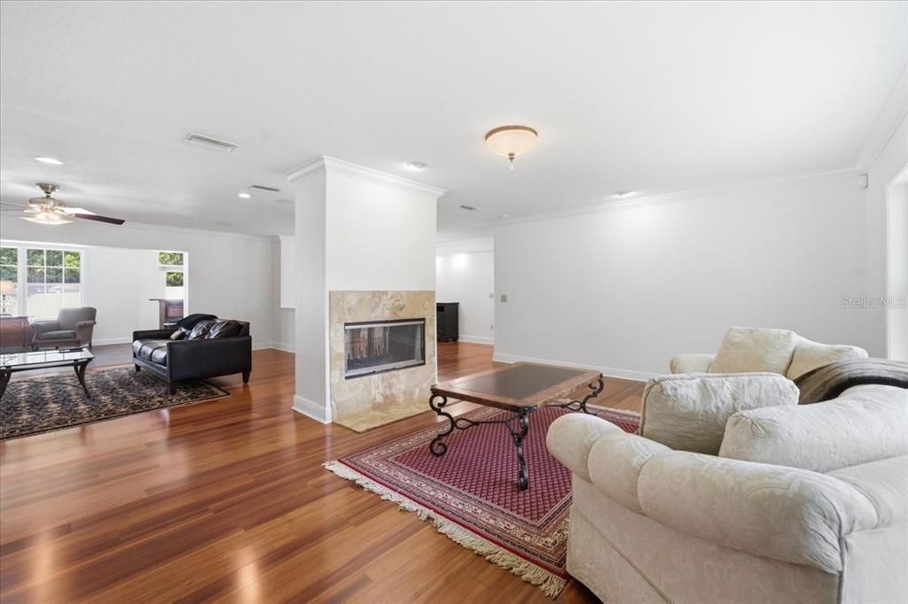 Activo con contrato: $850,000 (4 camas, 3 baños, 3081 Pies cuadrados)