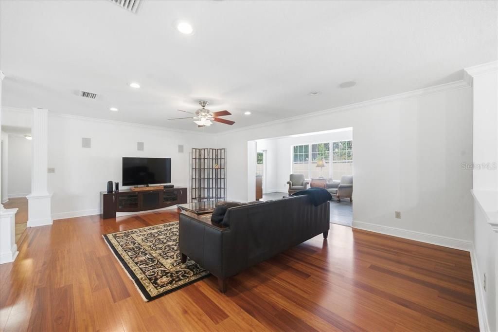Activo con contrato: $850,000 (4 camas, 3 baños, 3081 Pies cuadrados)