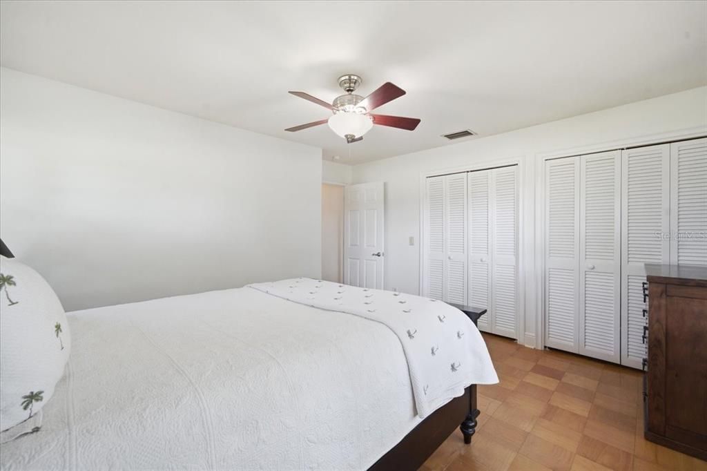 Activo con contrato: $850,000 (4 camas, 3 baños, 3081 Pies cuadrados)