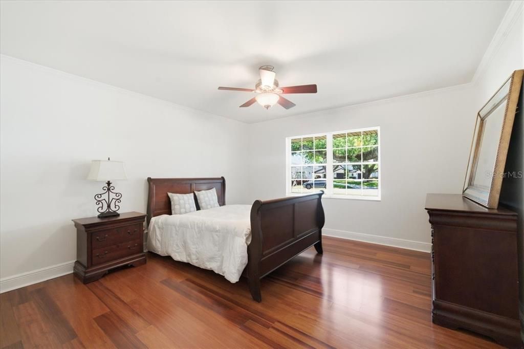Activo con contrato: $850,000 (4 camas, 3 baños, 3081 Pies cuadrados)