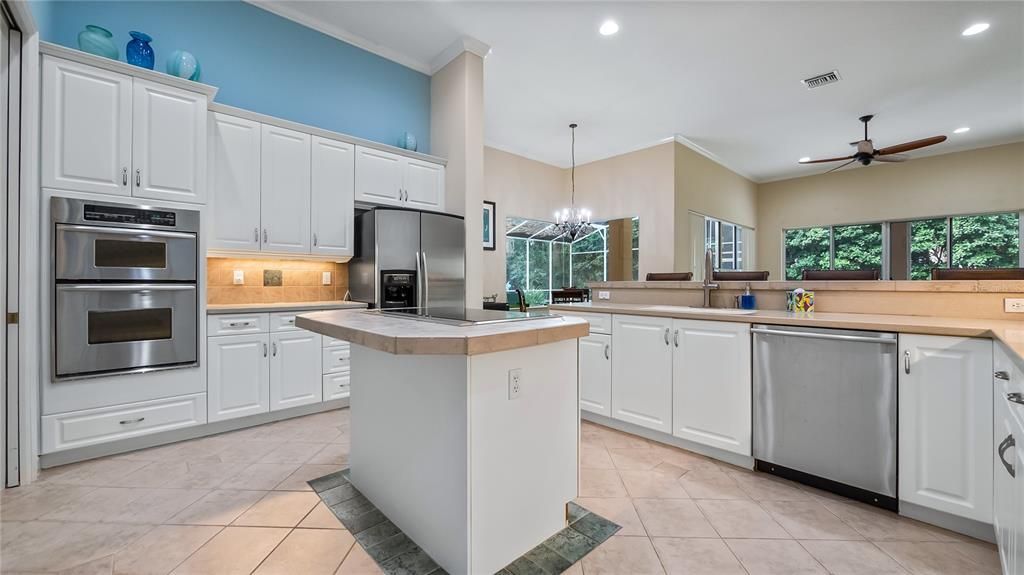 For Sale: $1,049,000 (4 beds, 3 baths, 3532 Square Feet)