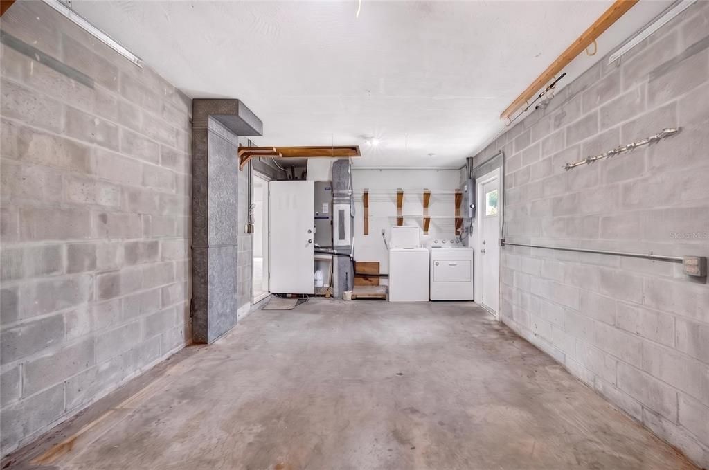 Activo con contrato: $450,000 (3 camas, 2 baños, 1662 Pies cuadrados)