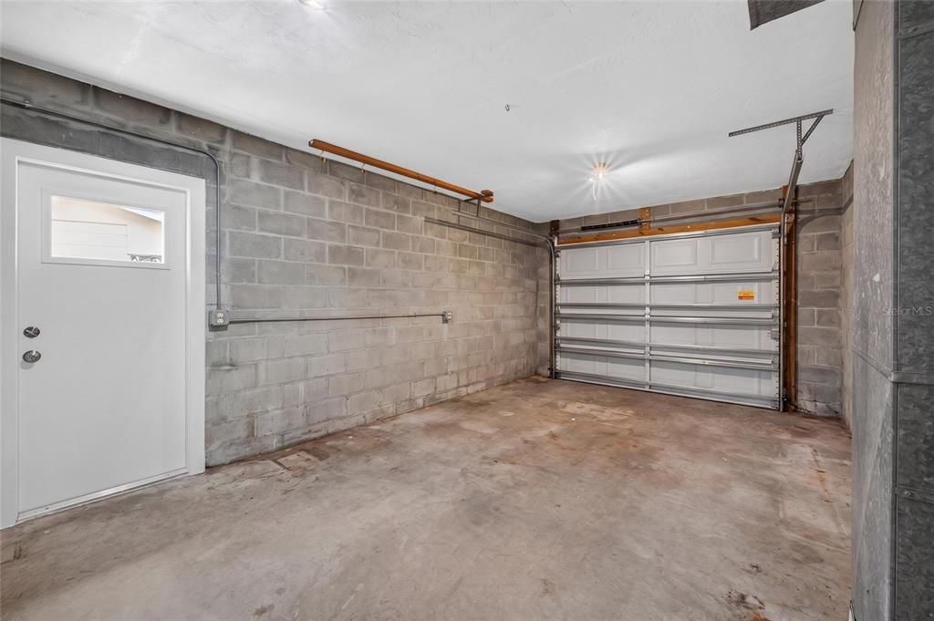 Activo con contrato: $450,000 (3 camas, 2 baños, 1662 Pies cuadrados)