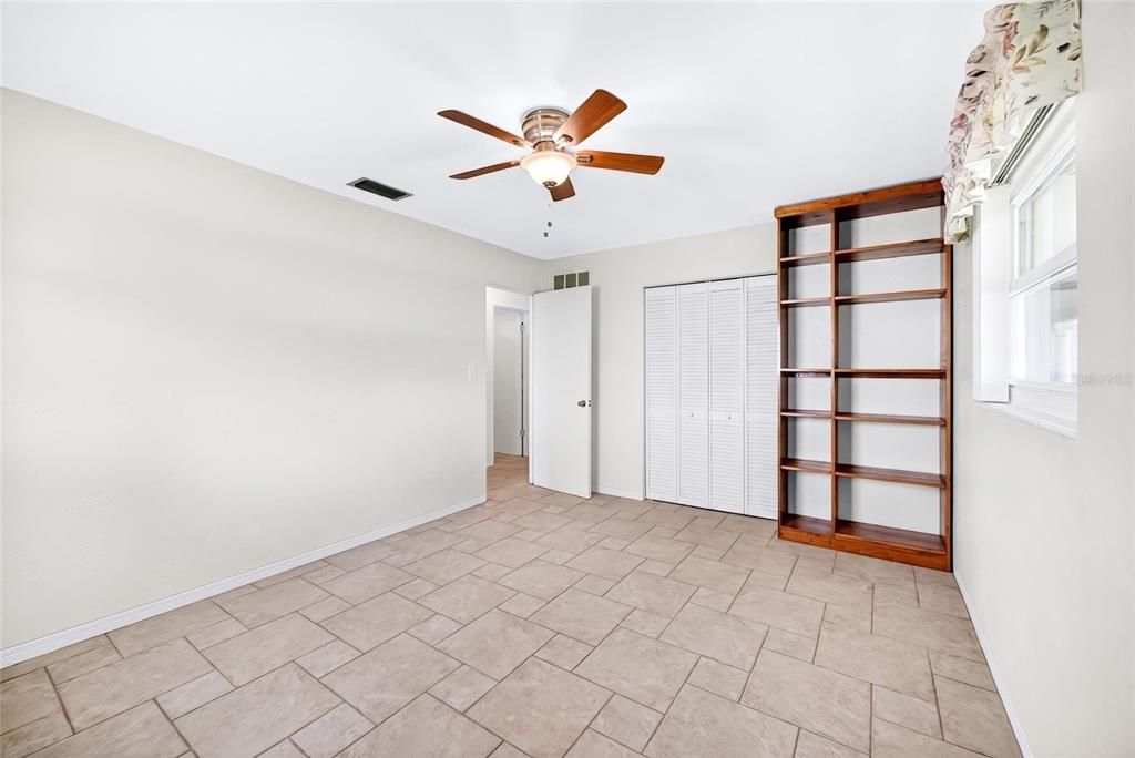 Activo con contrato: $450,000 (3 camas, 2 baños, 1662 Pies cuadrados)