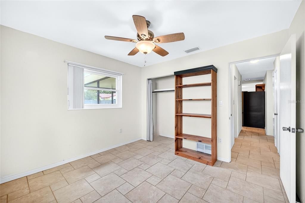 Activo con contrato: $450,000 (3 camas, 2 baños, 1662 Pies cuadrados)