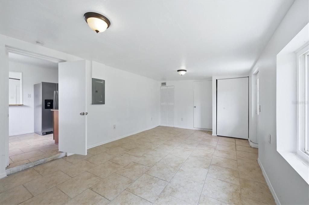 В аренду: $2,295 (4 спален, 2 ванн, 1419 Квадратных фут)