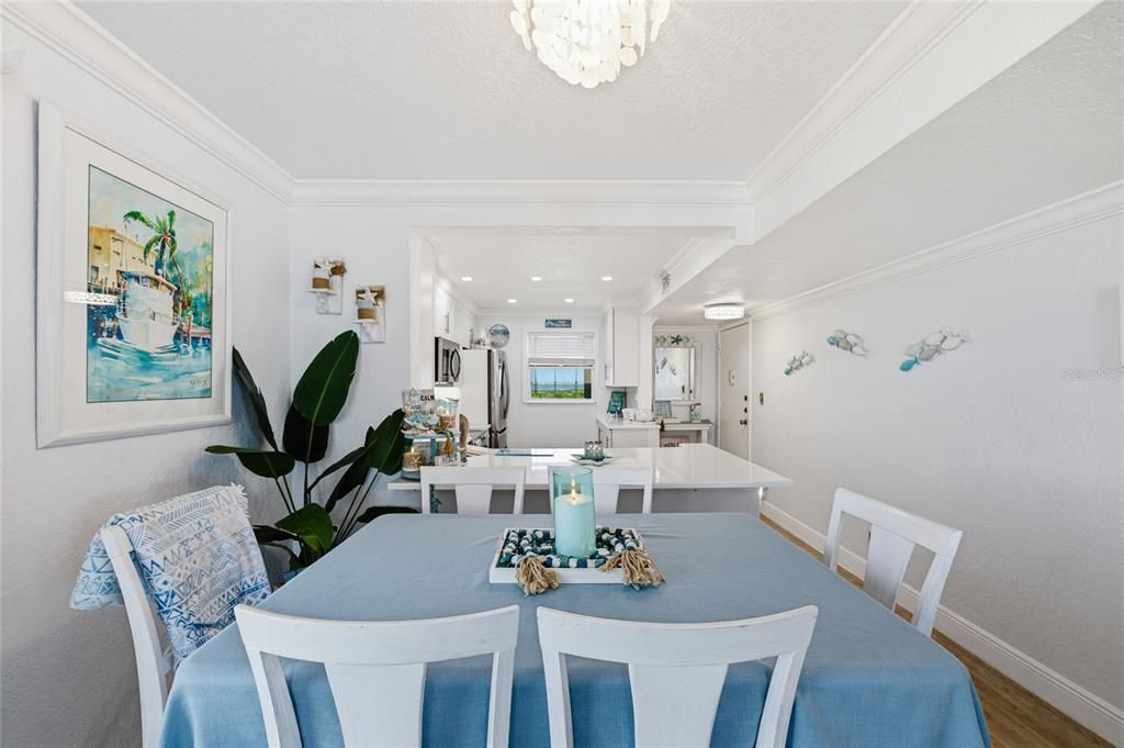 For Sale: $624,900 (2 beds, 2 baths, 1112 Square Feet)