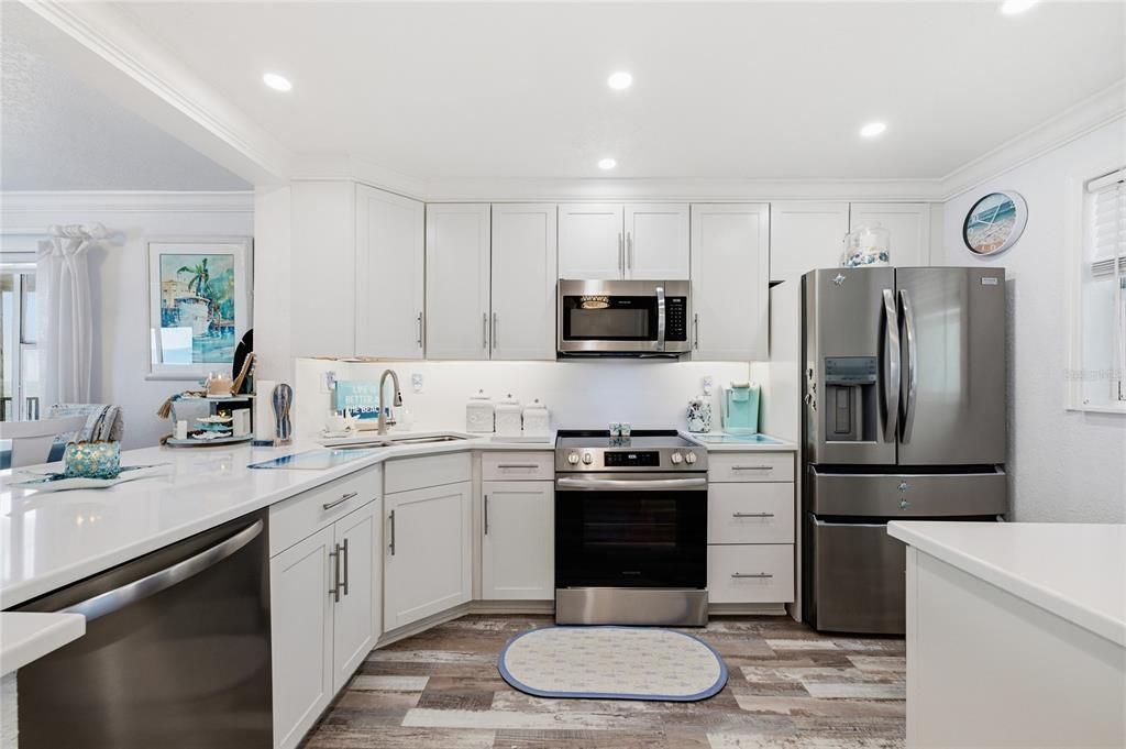 For Sale: $624,900 (2 beds, 2 baths, 1112 Square Feet)