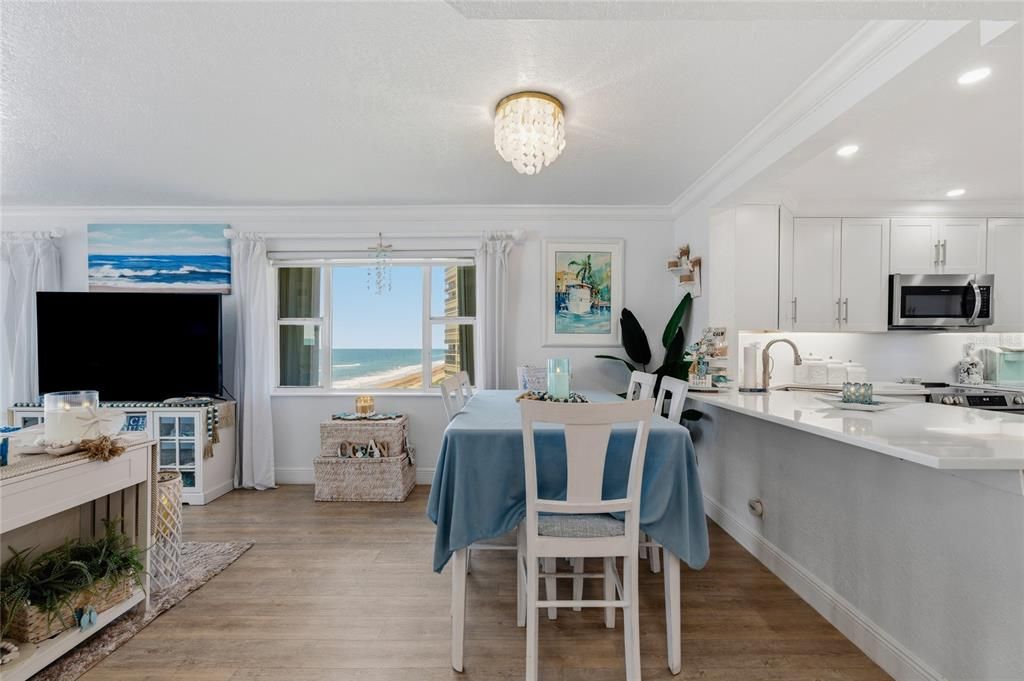 For Sale: $624,900 (2 beds, 2 baths, 1112 Square Feet)