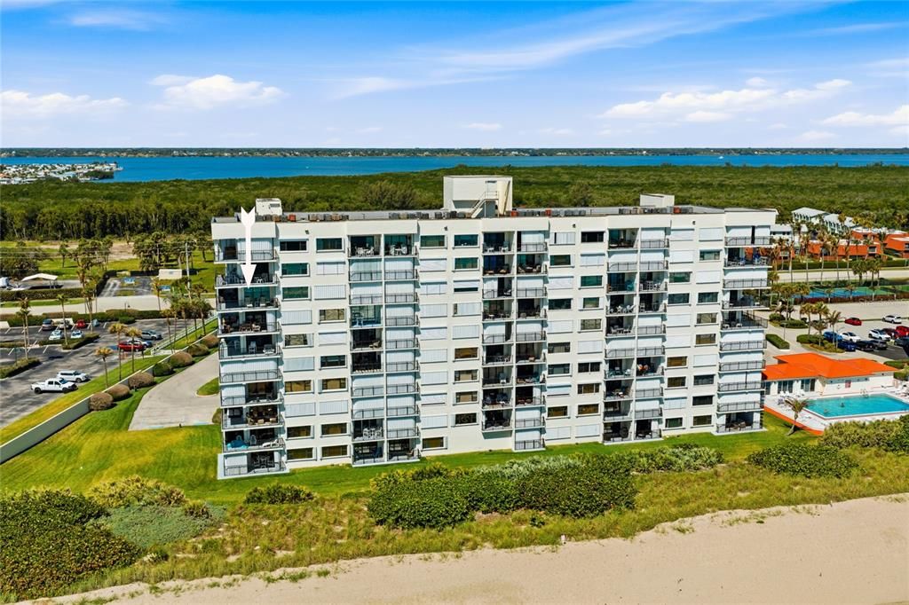 For Sale: $624,900 (2 beds, 2 baths, 1112 Square Feet)