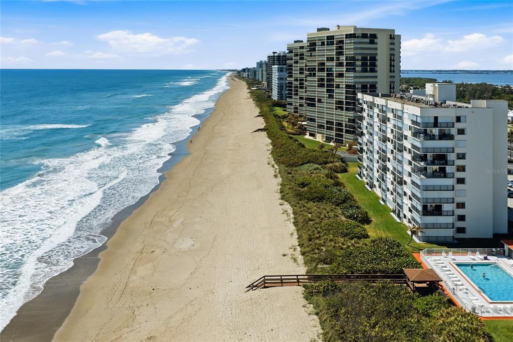 For Sale: $624,900 (2 beds, 2 baths, 1112 Square Feet)