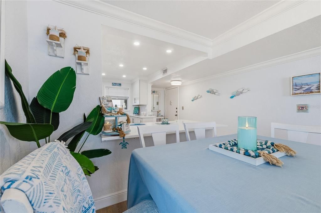 For Sale: $624,900 (2 beds, 2 baths, 1112 Square Feet)