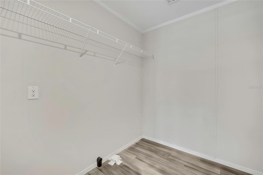 На продажу: $214,900 (3 спален, 2 ванн, 1200 Квадратных фут)