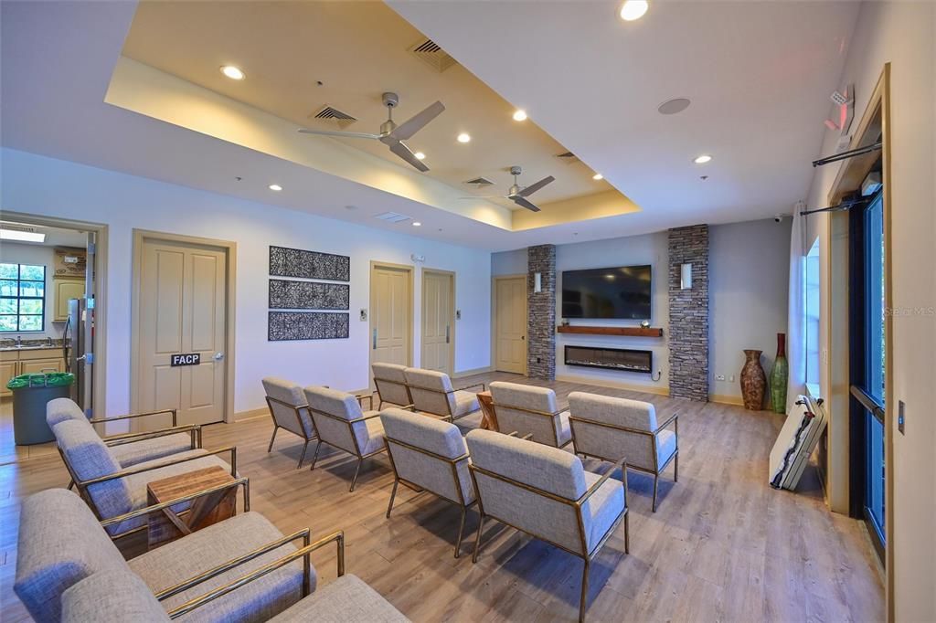 Active With Contract: $425,000 (3 beds, 2 baths, 1302 Square Feet)