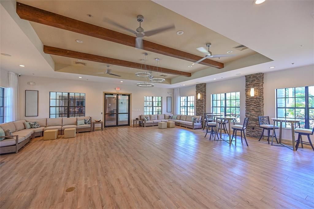 Active With Contract: $425,000 (3 beds, 2 baths, 1302 Square Feet)