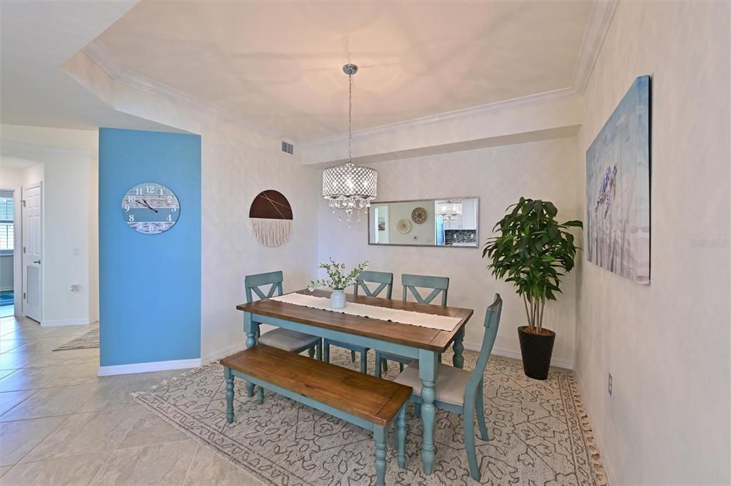 Active With Contract: $425,000 (3 beds, 2 baths, 1302 Square Feet)