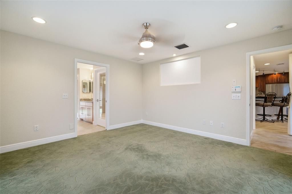 Active With Contract: $799,900 (3 beds, 2 baths, 1929 Square Feet)