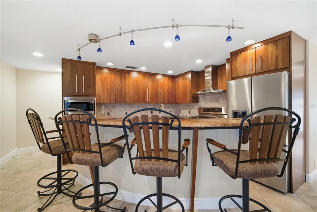 Active With Contract: $799,900 (3 beds, 2 baths, 1929 Square Feet)