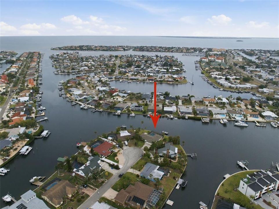 Active With Contract: $799,900 (3 beds, 2 baths, 1929 Square Feet)