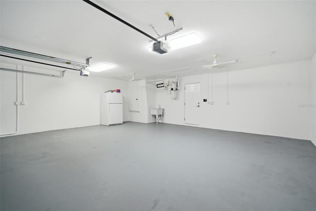 Active With Contract: $799,900 (3 beds, 2 baths, 1929 Square Feet)