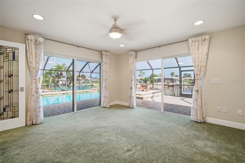 Active With Contract: $799,900 (3 beds, 2 baths, 1929 Square Feet)