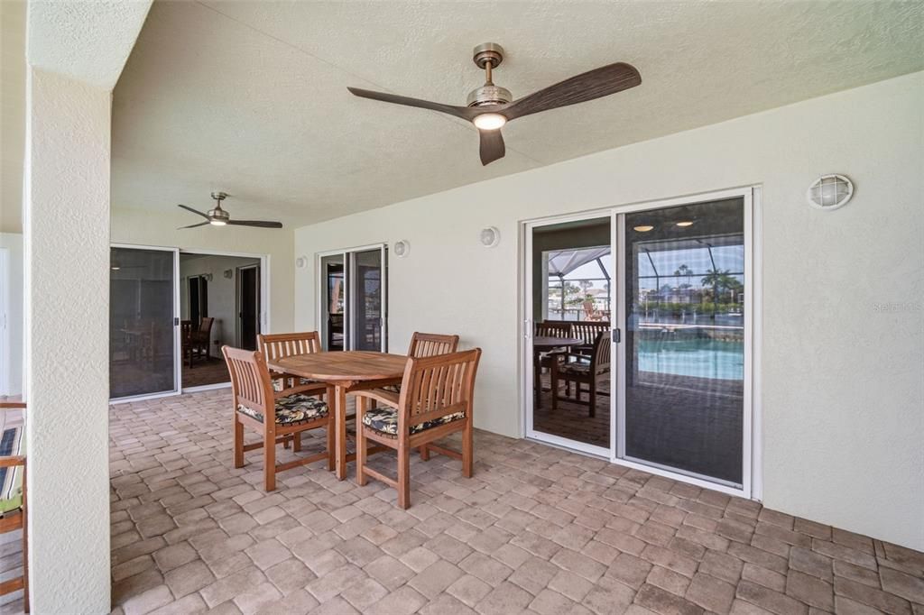 Active With Contract: $799,900 (3 beds, 2 baths, 1929 Square Feet)