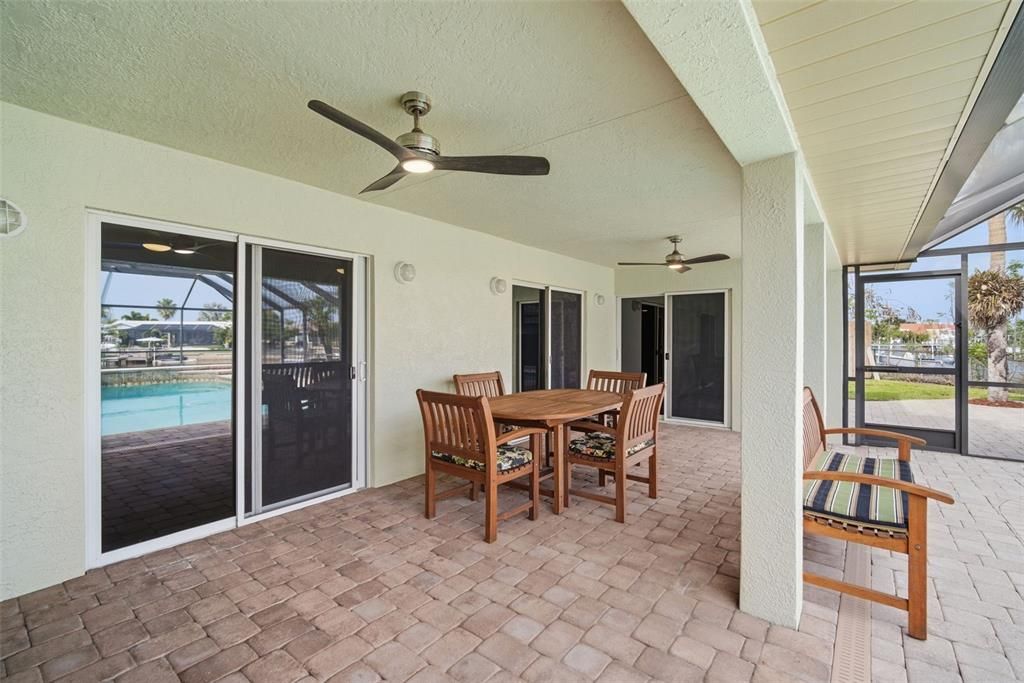 Active With Contract: $799,900 (3 beds, 2 baths, 1929 Square Feet)
