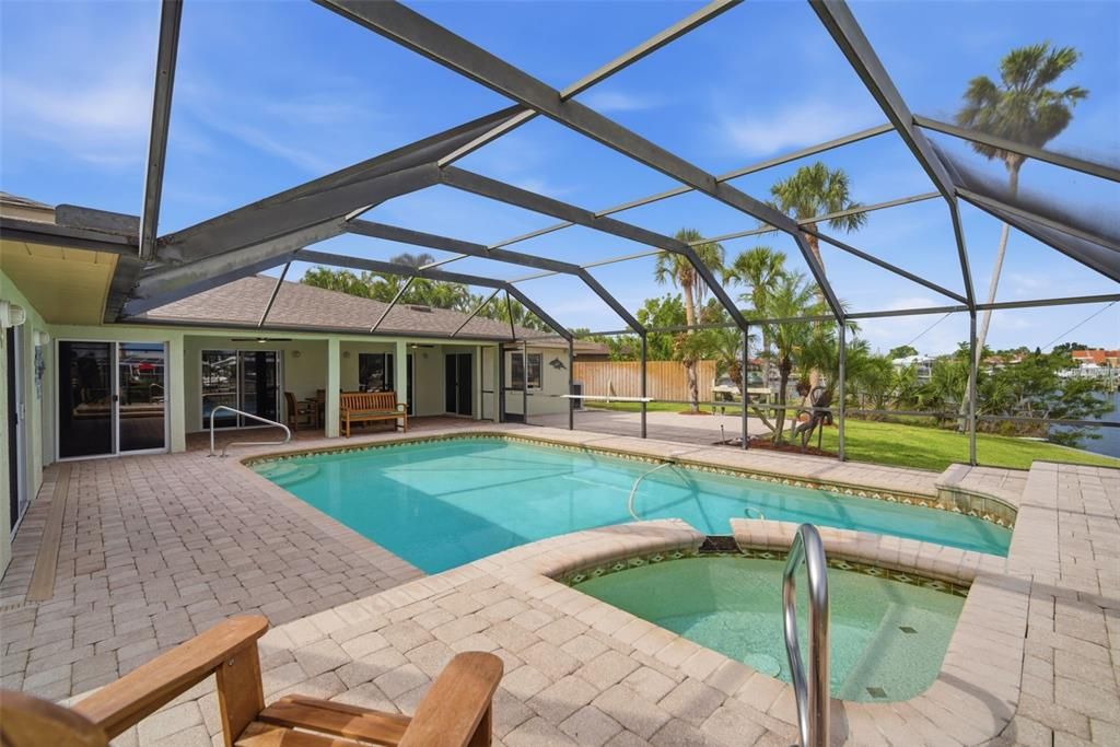Active With Contract: $799,900 (3 beds, 2 baths, 1929 Square Feet)